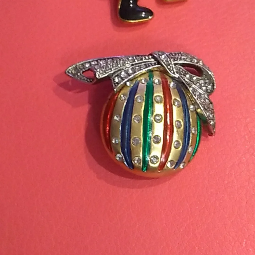 Bundle Of 3 Holiday Brooches